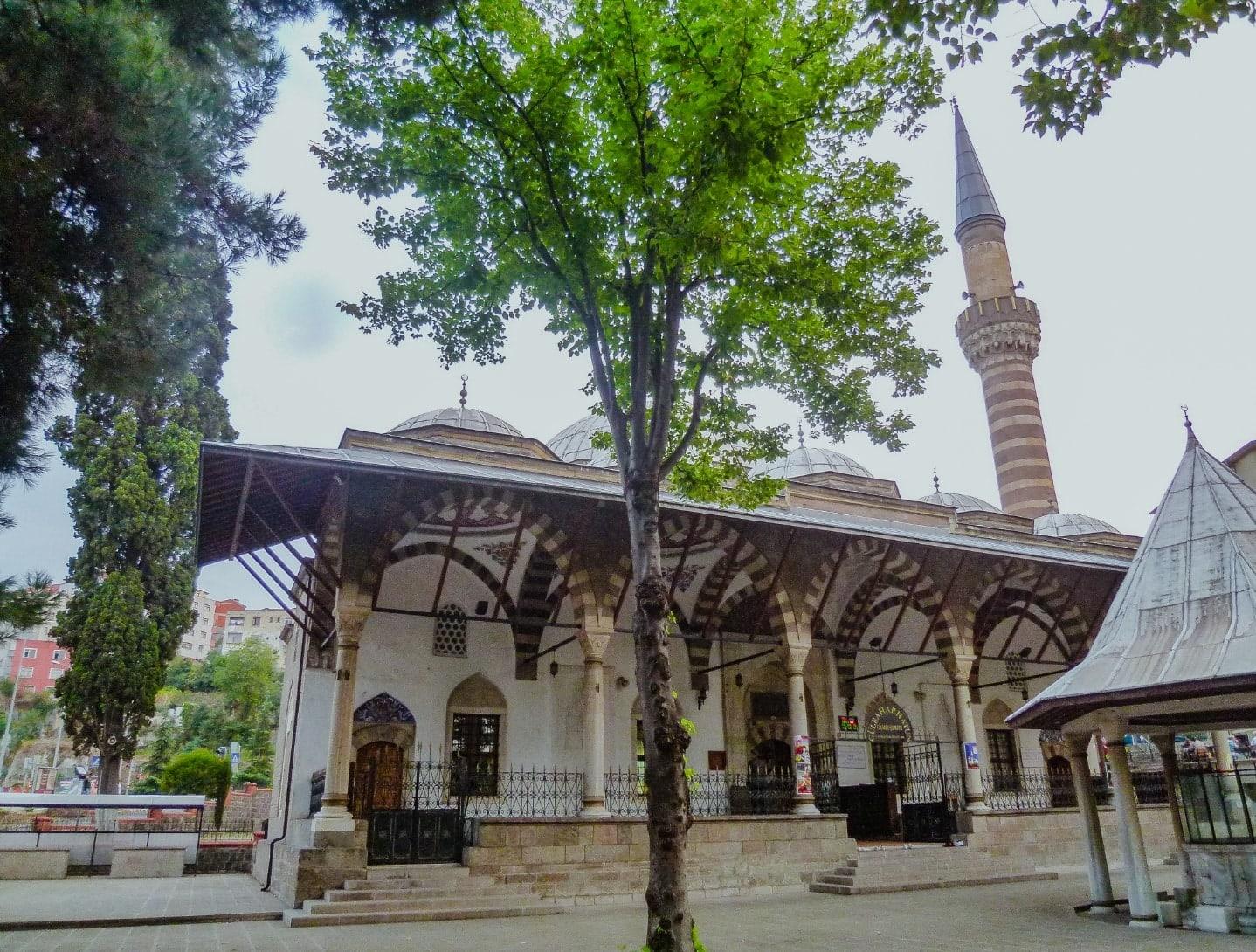 مسجد غولبهار خاتون