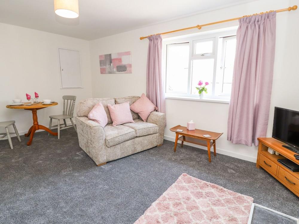 2 Maes Ffynnon Interior