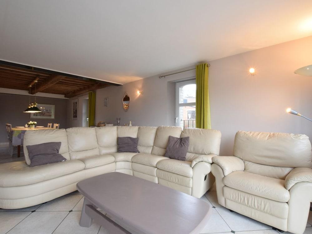 Spacious and Charming House With Terrace Featured Image