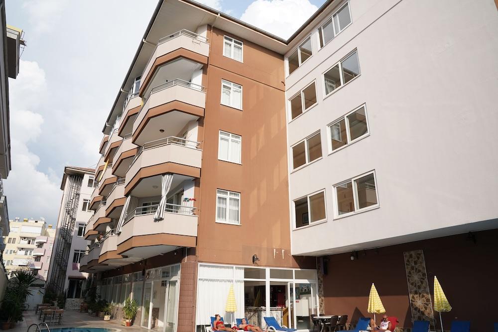 Polat Tatil Evleri Waterslide