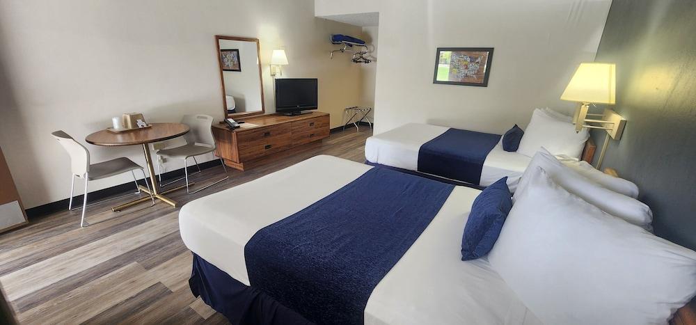 Parkview Inn and Conference Center Room