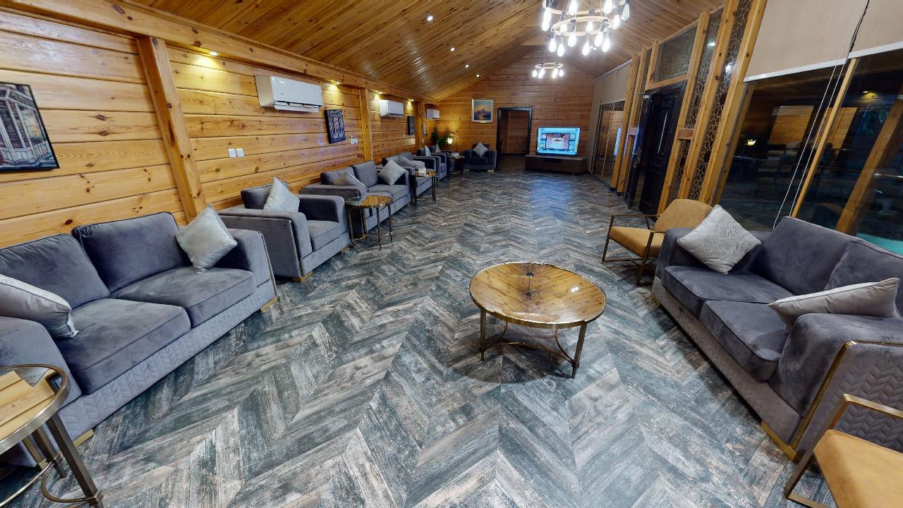 Amazing Chalet with Jacuzzi | 287