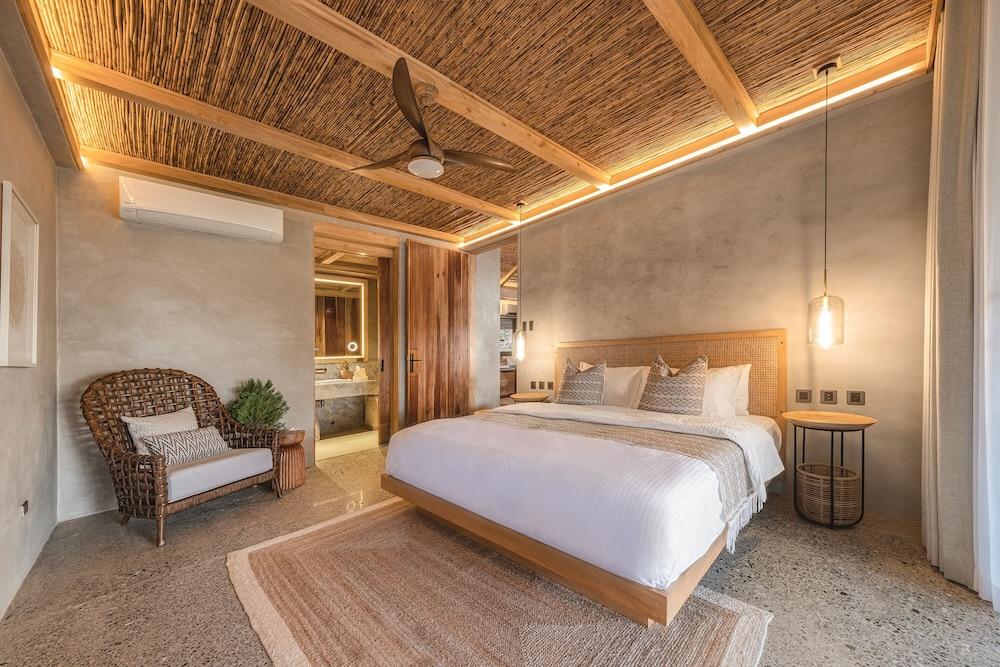 Manami Resort Room