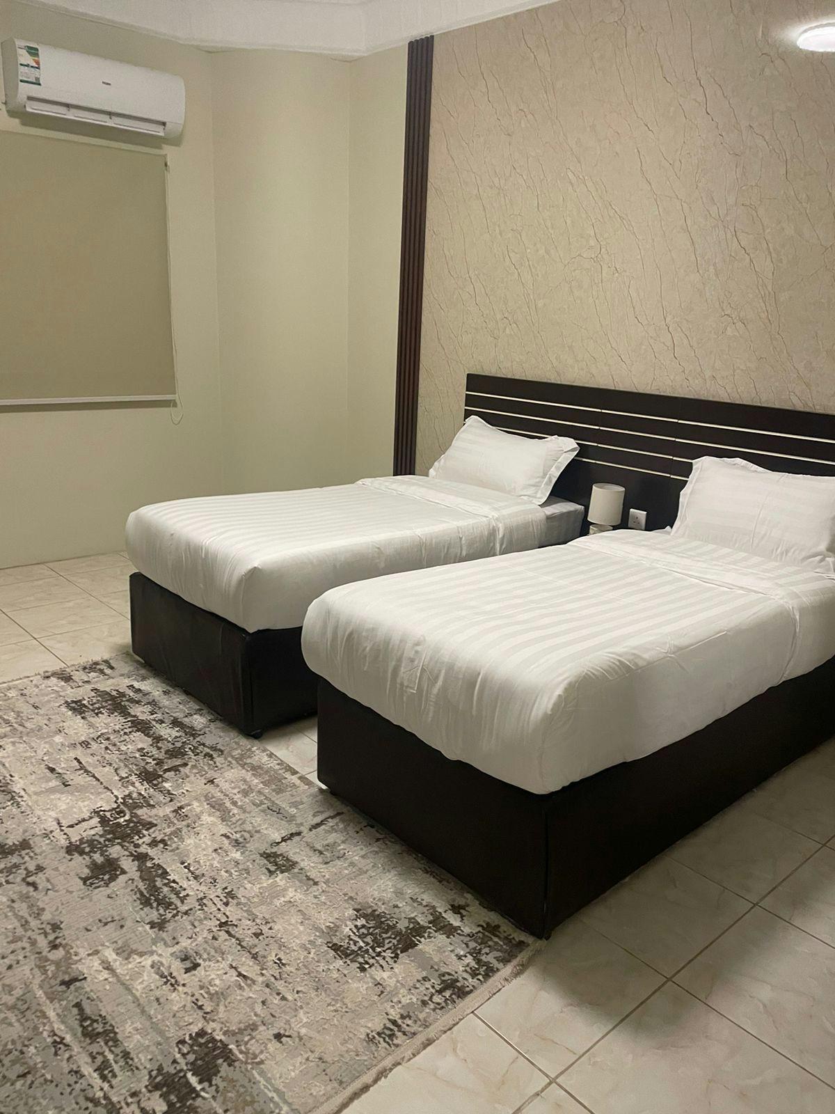 جناح بتصميم أنيق وبأثاث مريح وبسيط | 5069 غرفة نوم