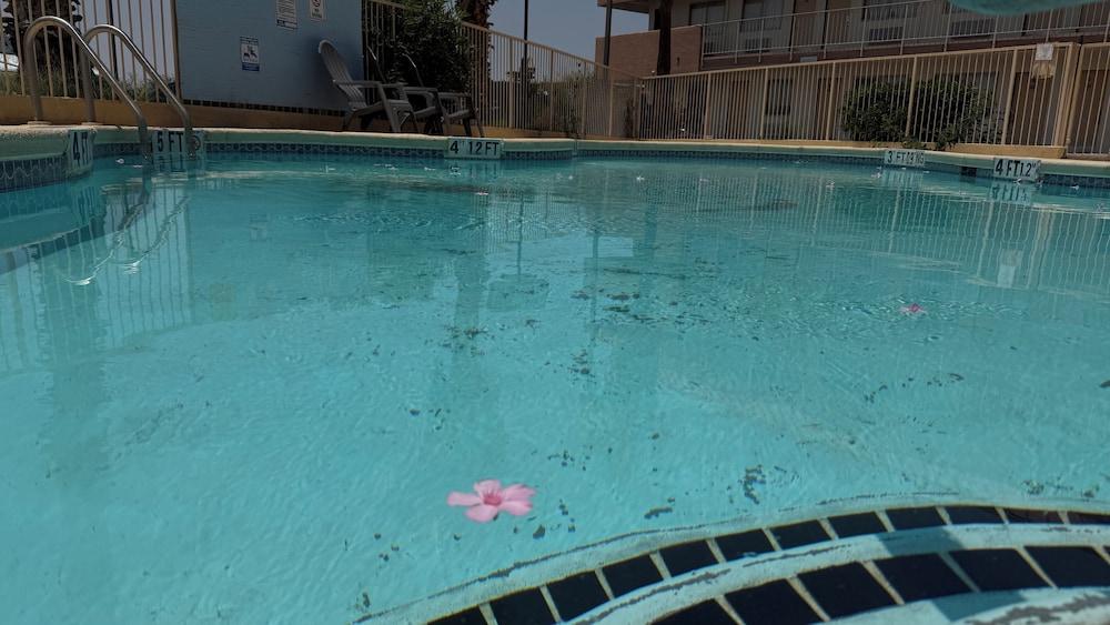 جو 2 إن آند سويتس باي ريليانس المنطقة الخارجية