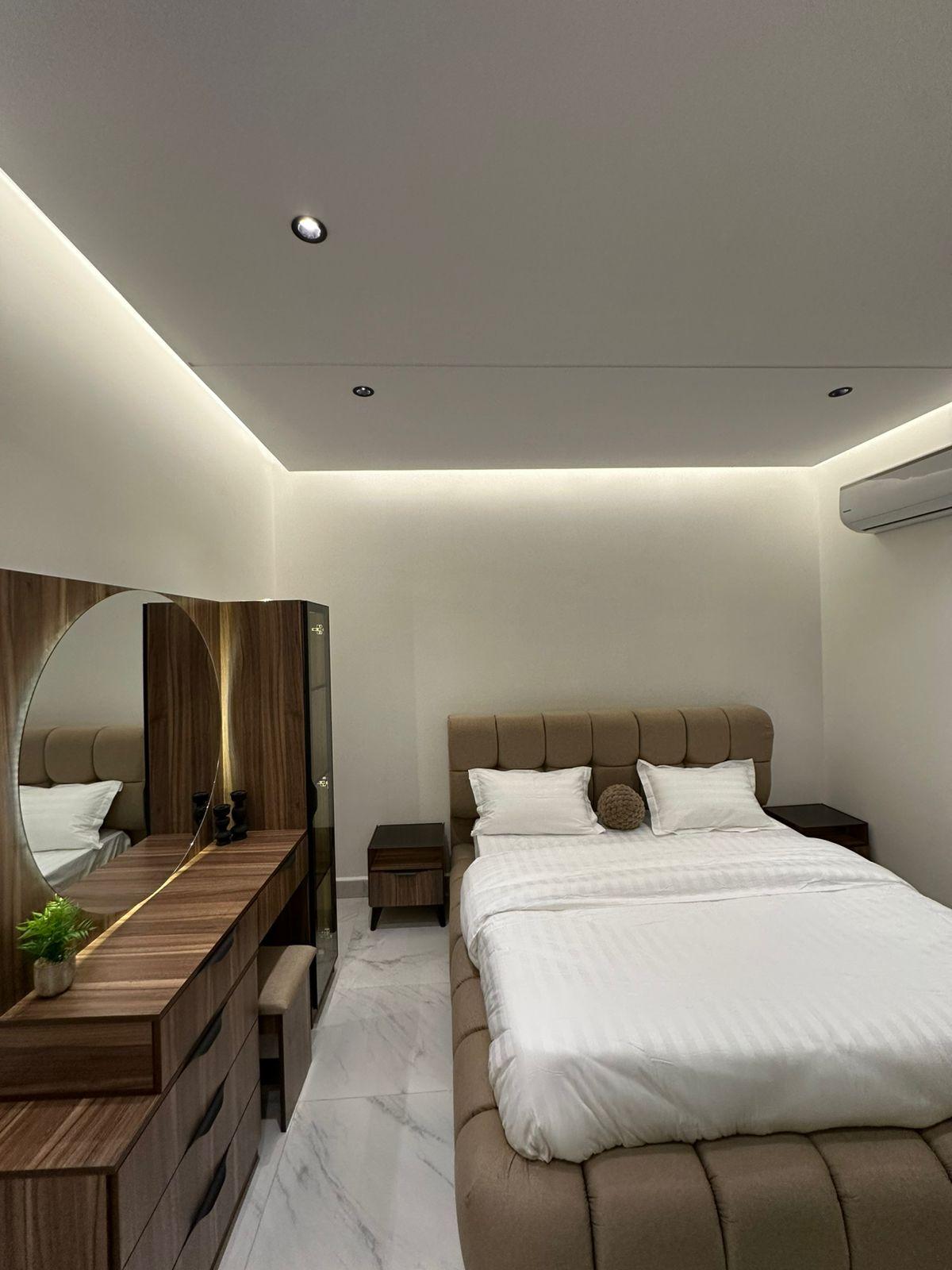 Modern Apartment with Self Check-in | 5734 Featured Image