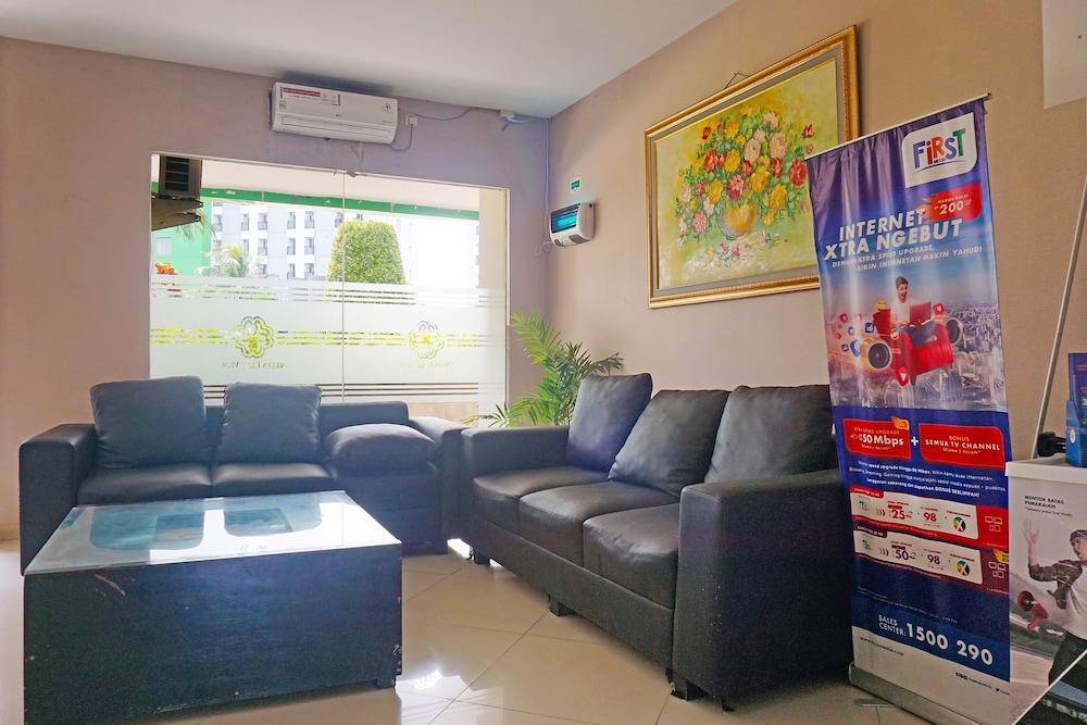 Collection O GLV Tower B Lobby