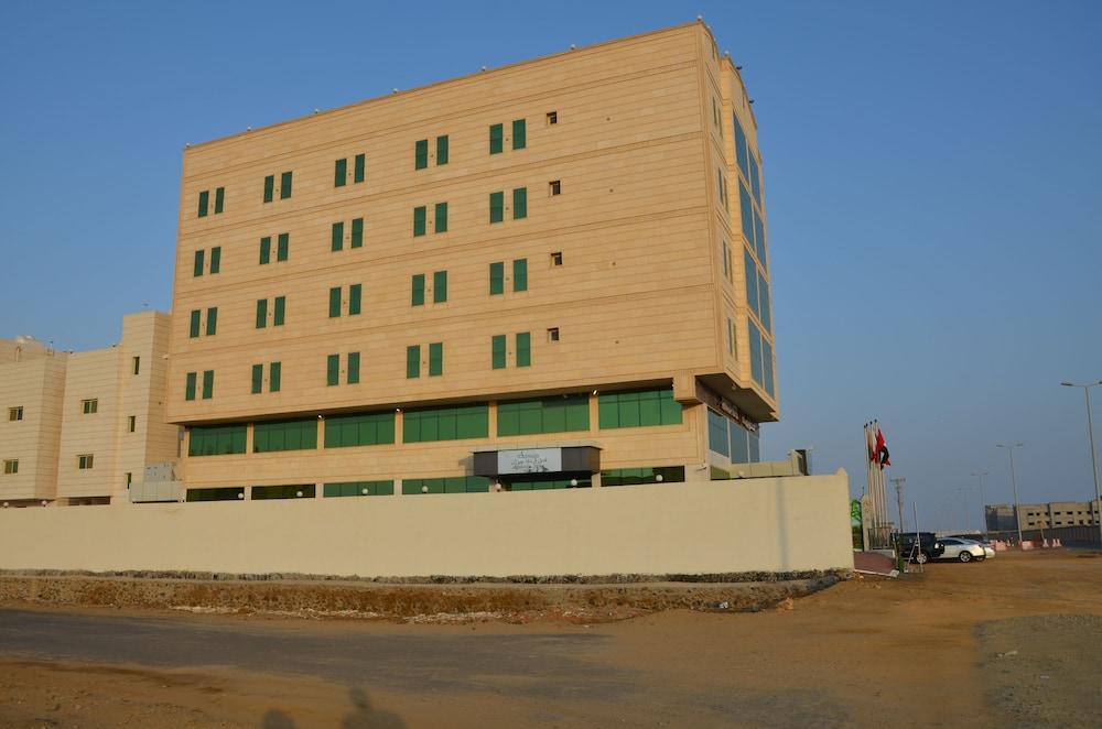 Golden Armada Hotel Exterior