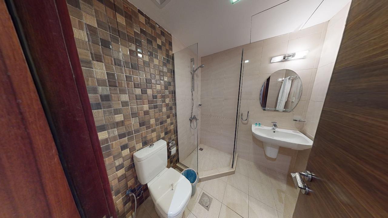 Amazing Chalet with Pool | 981 Bathroom