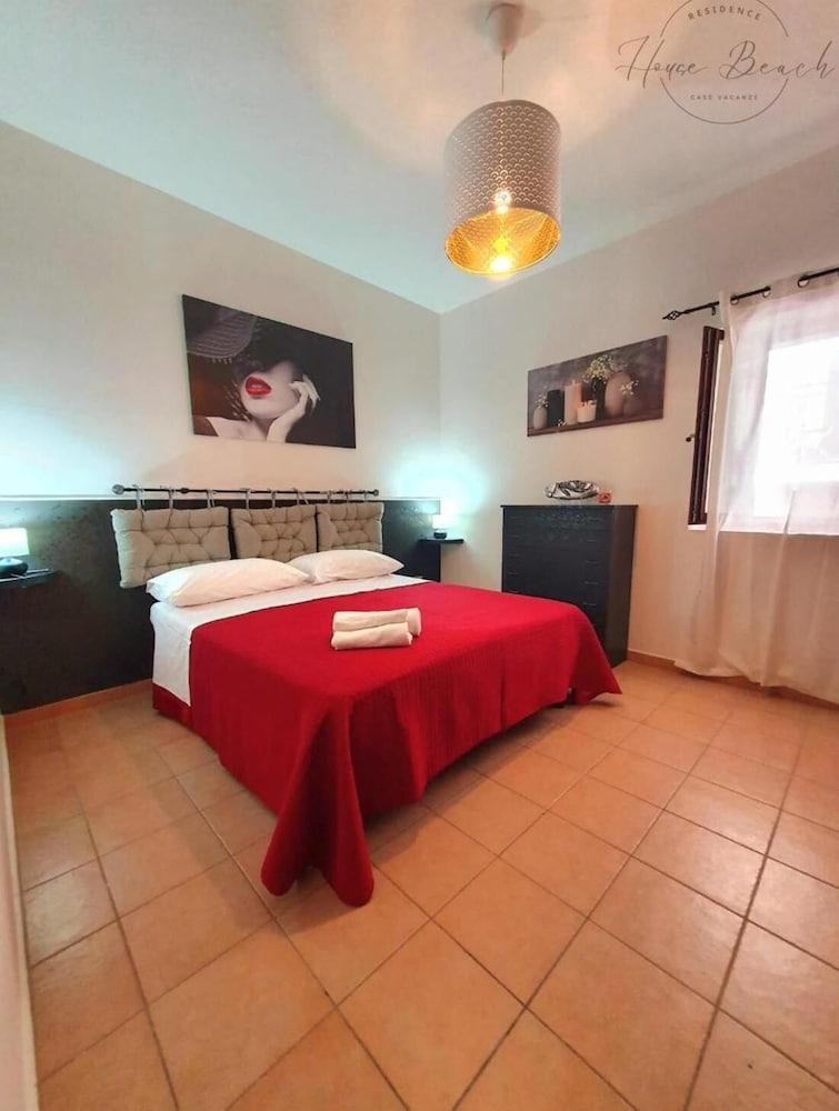 Black Suite With Terrace, sea View Located in the Center Room