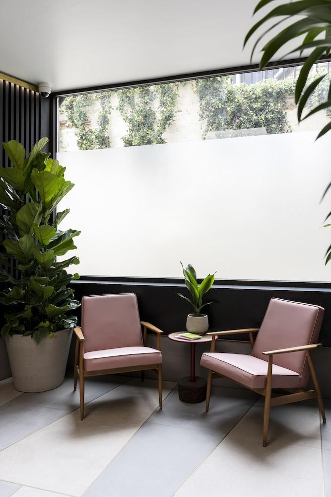 The Moorgate by Cove Reception