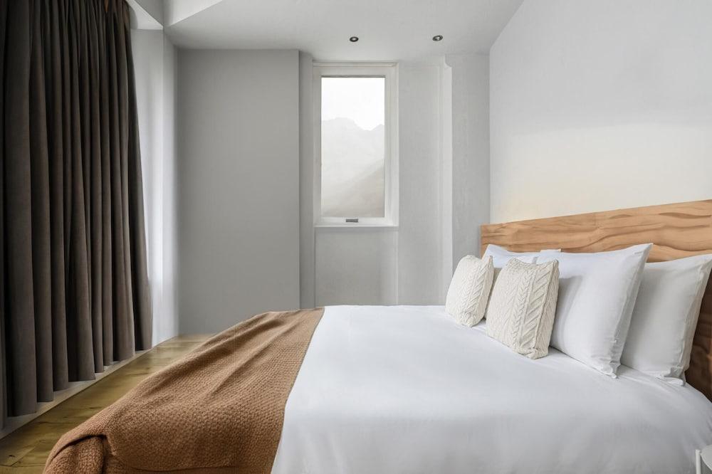 The London Gateway in Shoreditch Room
