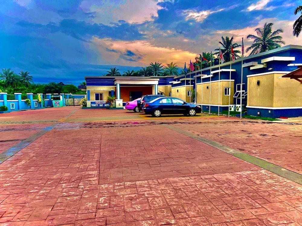 Triinity Bay Exterior