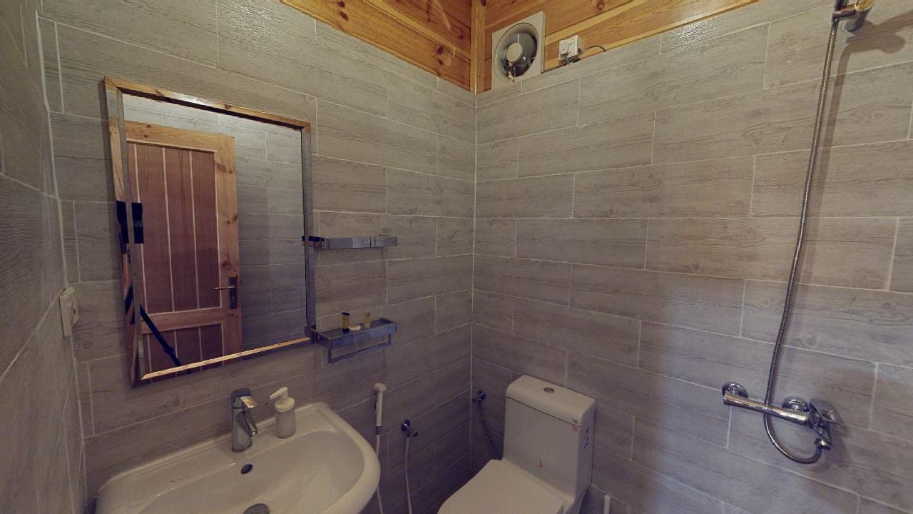 Elegant Chalet with Pool | 1535 Bathroom
