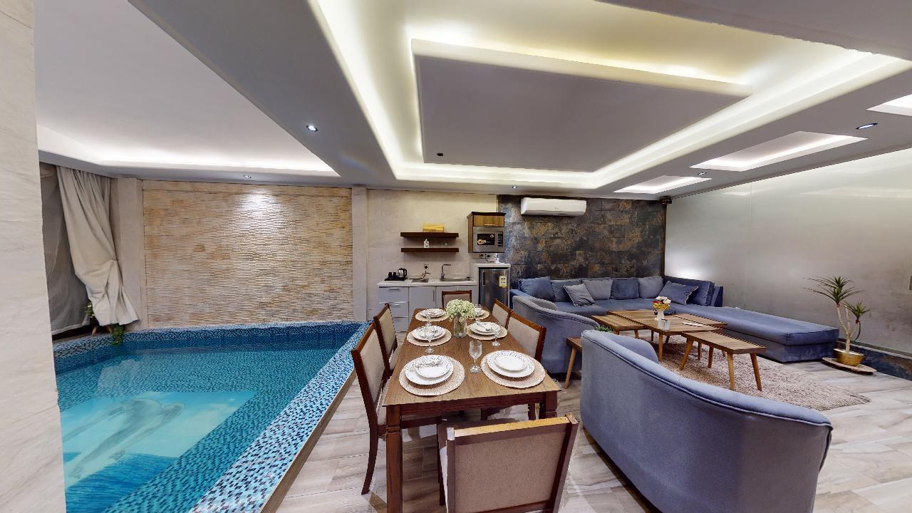 Amazing Chalet with Comfortable and Simple Furniture | 1249 Dining