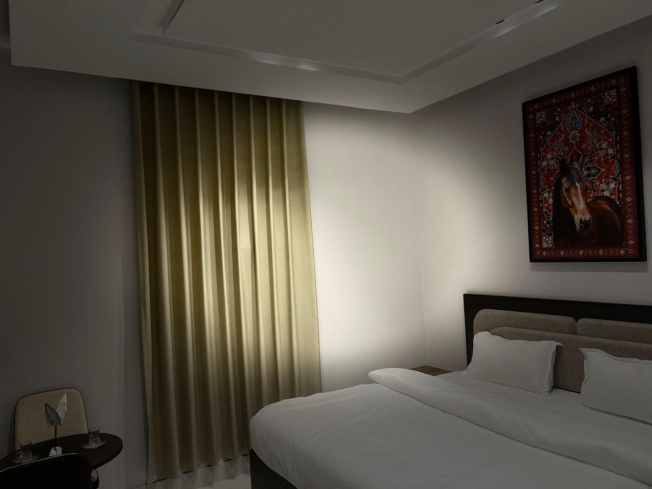 Luxurious Studio with Self Check-in | 5766 Bedroom