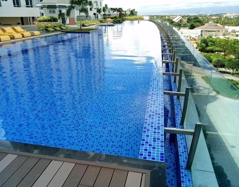 Mactan Beach front Suites Infinity Pool