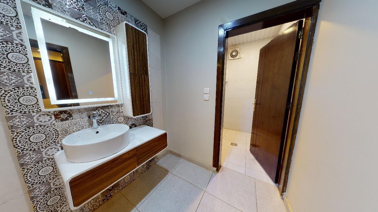 Amazing Chalet with Play Area | 1332 Bathroom