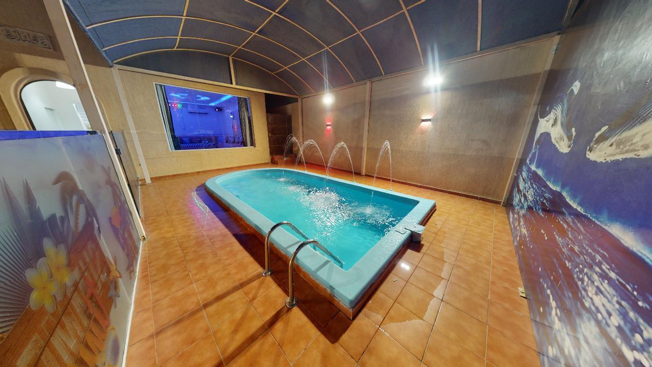 Attractive Chalet with Pool | 1877