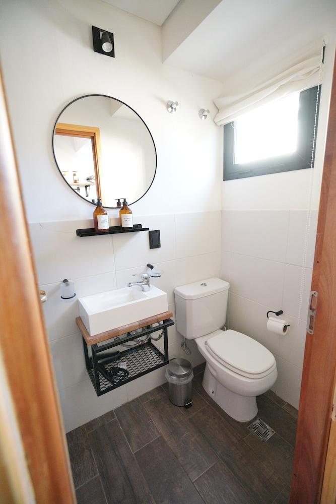Güer Aike Tiny Houses Bathroom