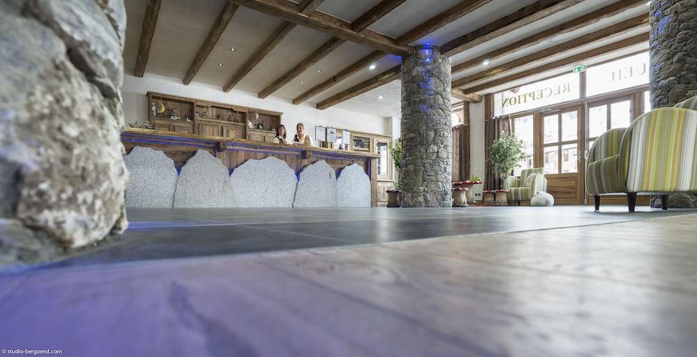 CGH Résidences & Spas Le Kalinda Reception