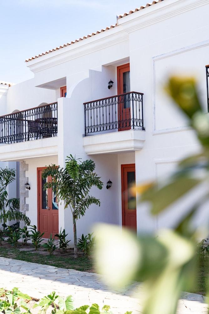 ريسيندي إمبيريال هوتل آنسبا المنطقة المحيطة بالمنشأة