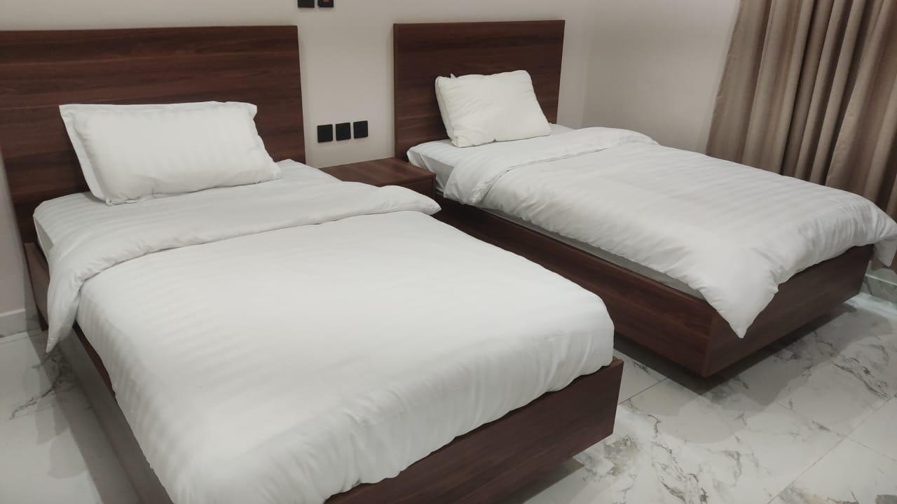 Attractive Apartment with Self Check-in | 5669 Bedroom