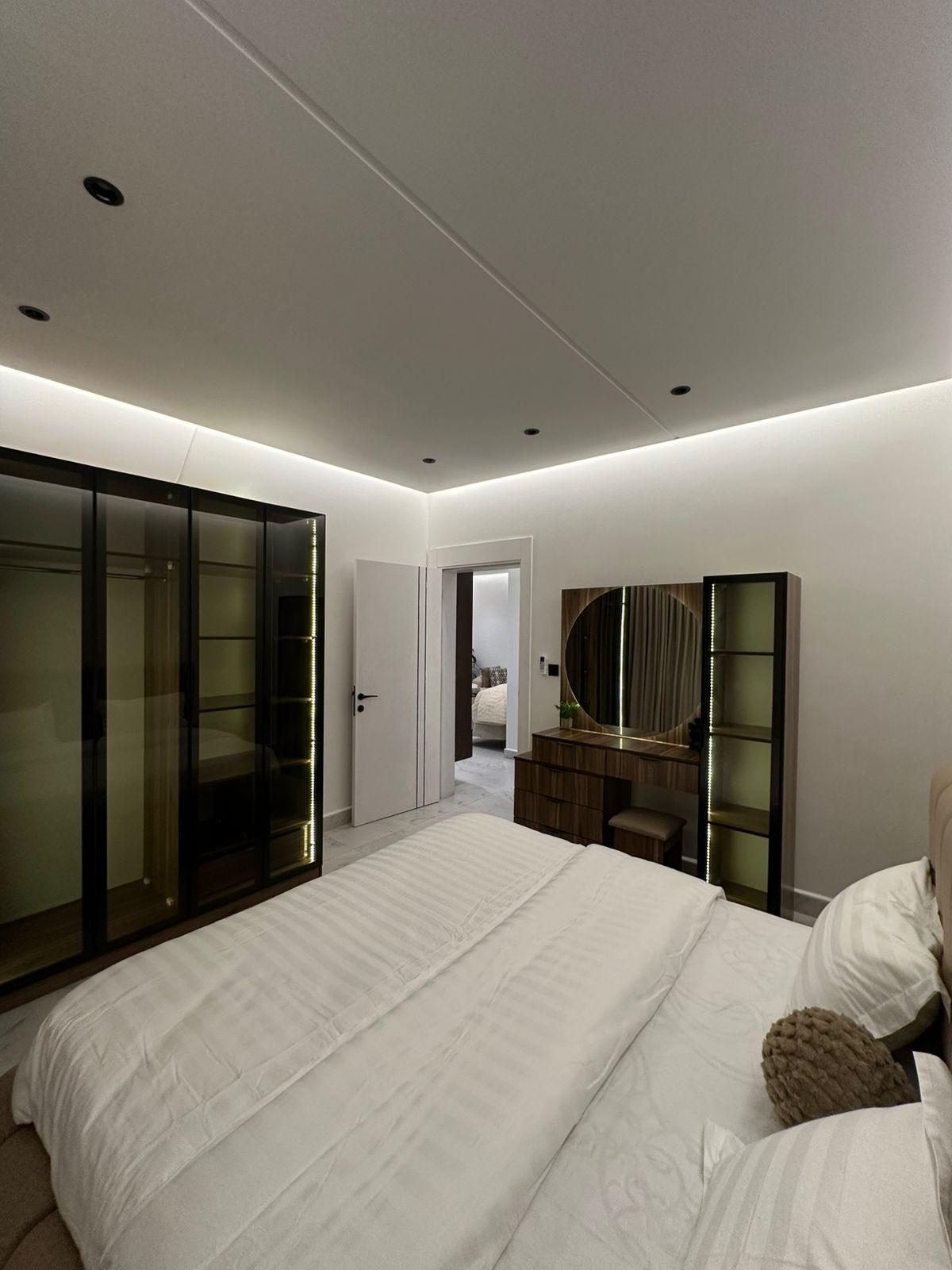 Modern Apartment with Self Check-in | 5734 Bedroom
