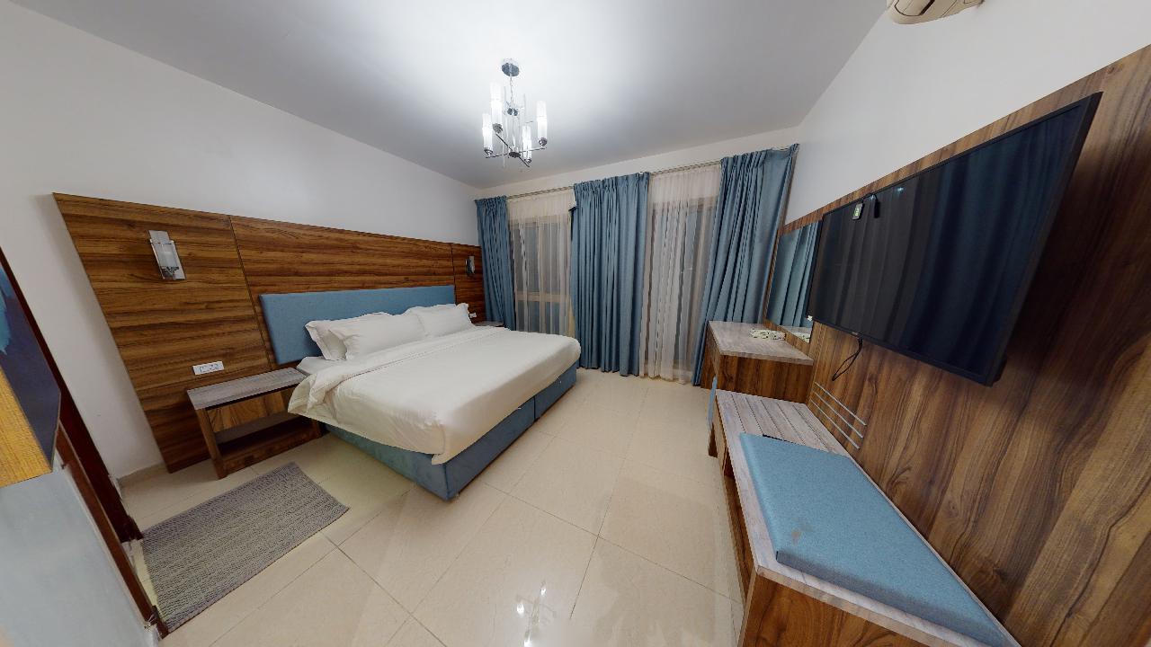 Elegant Chalet with Pool | 971 Bedroom