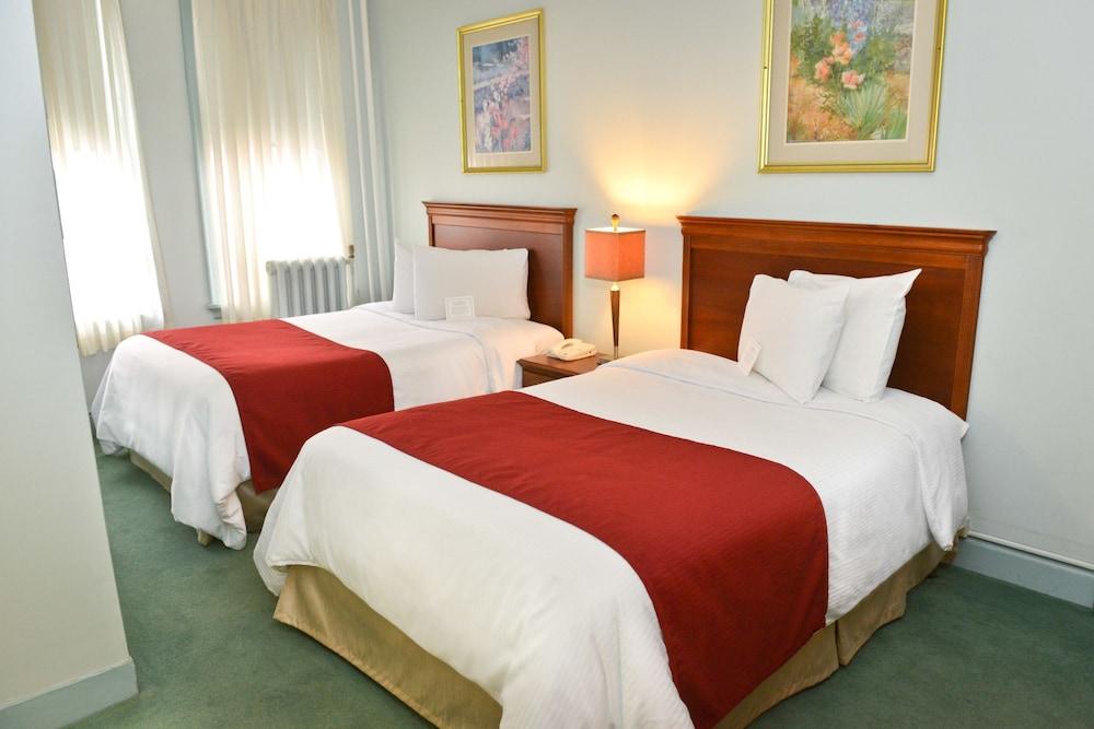 Hotel WTI Airport Interior