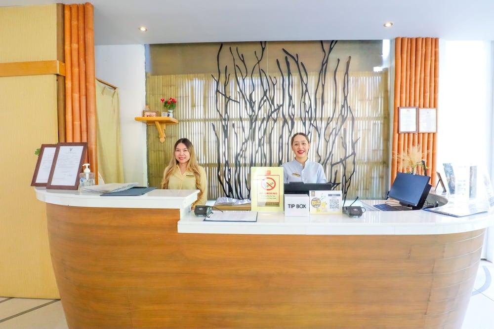 Bandara Beach Resort, Phuket Reception