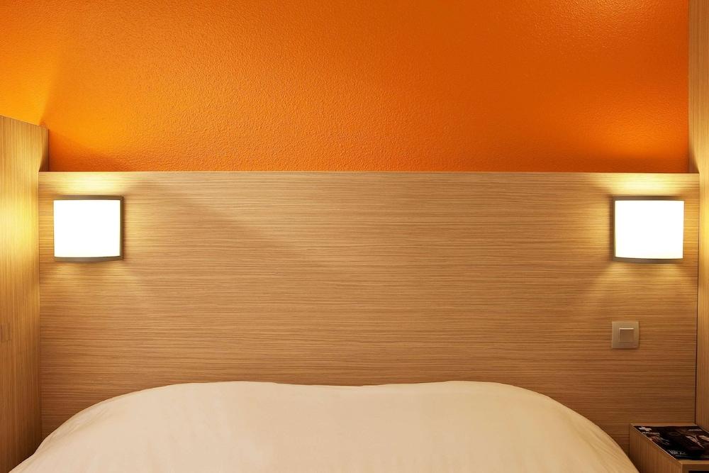 بريمير كلاس فالونسييه كويست- بيتيت فوريه غرفة