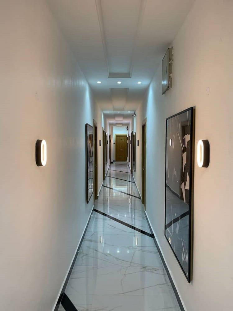 HOTEL LOS REYES Interior