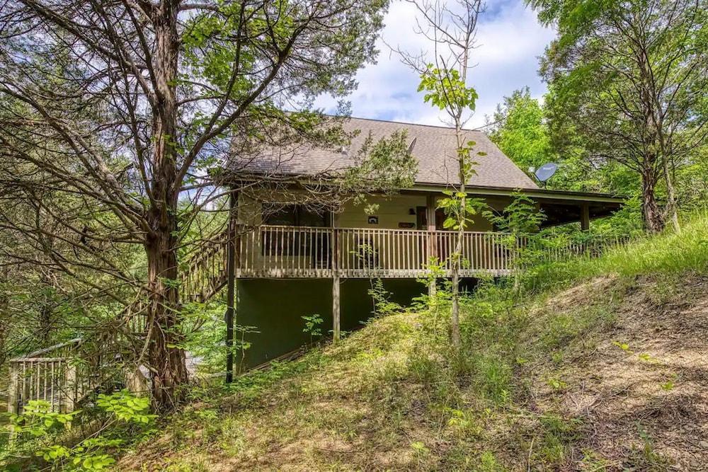 Lake Mountain Cabin w Pool Game Room Hot Tub