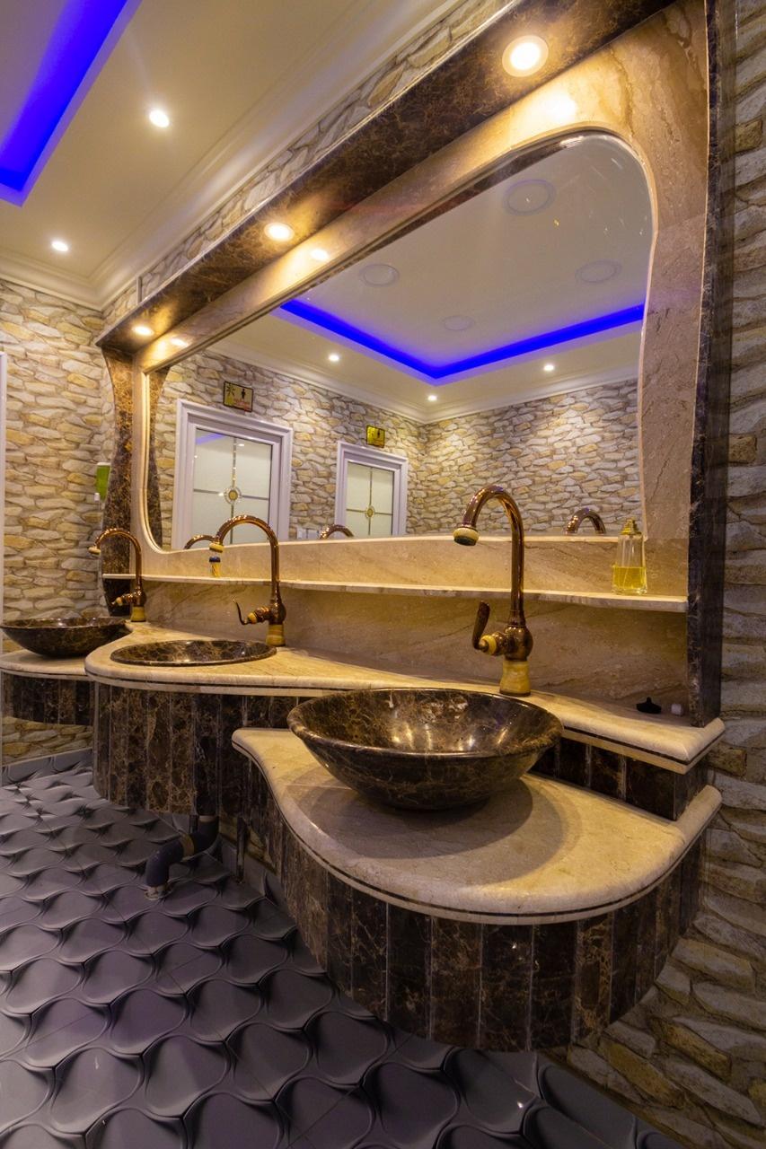 Elegant Istiraha with Pool | 2825 Bathroom