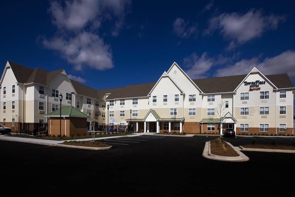 تاون بليس سويتس باي ماريوت هانتسفيل