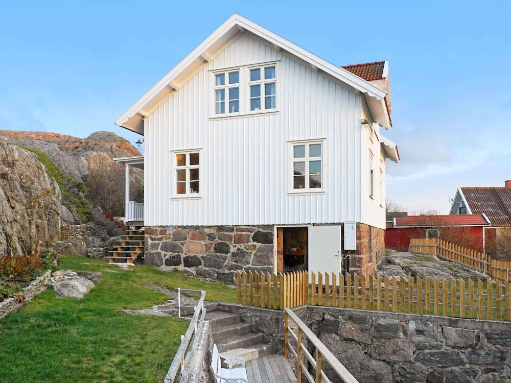 Panoramic Sea Views in Skarhamn-by Traum Exterior