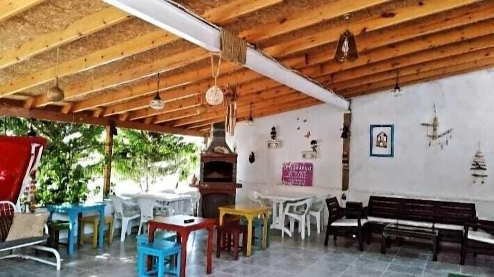 CEYLAN APART Exterior