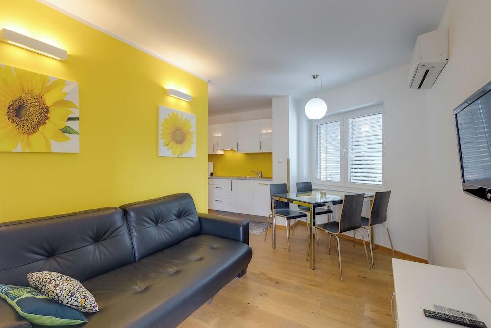 Wellness Suite Sunflower