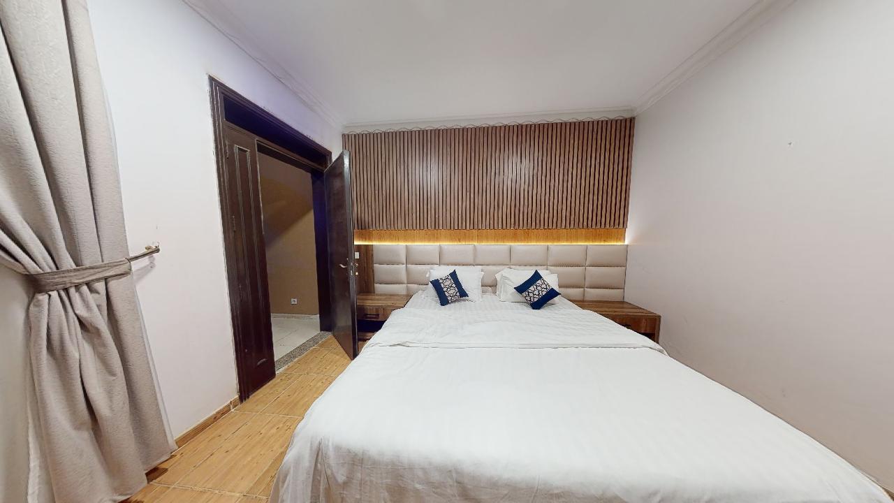 Elegant Chalet with Comfortable and Simple Furniture | 2022 Bedroom