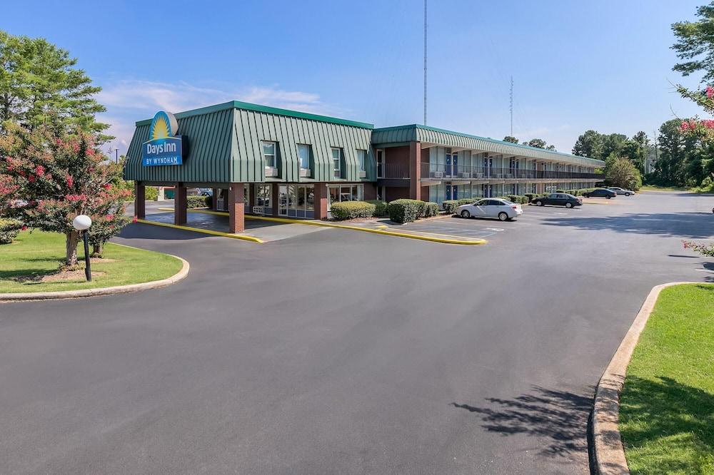 Days Inn by Wyndham Seneca / Clemson Area