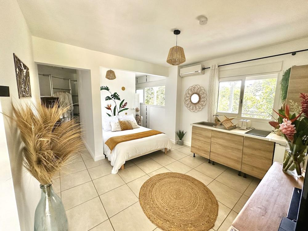Cahya Lodge Room