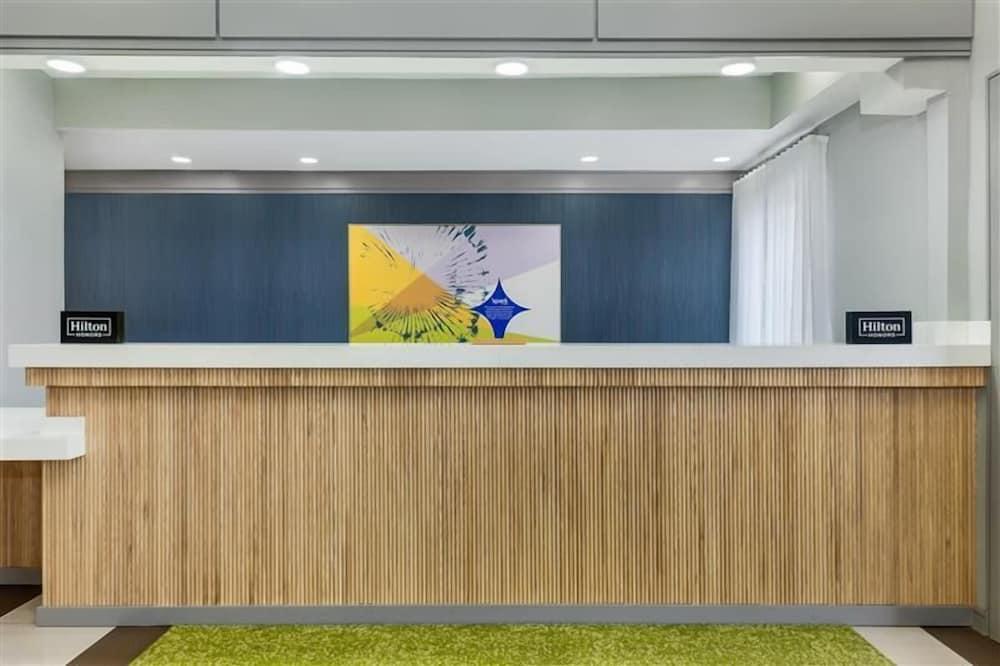 سبارك باي هيلتون إنديانابوليس نورث ست فيشرز منطقة الاستقبال