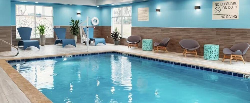Hampton Inn & Suites Chico Indoor Pool