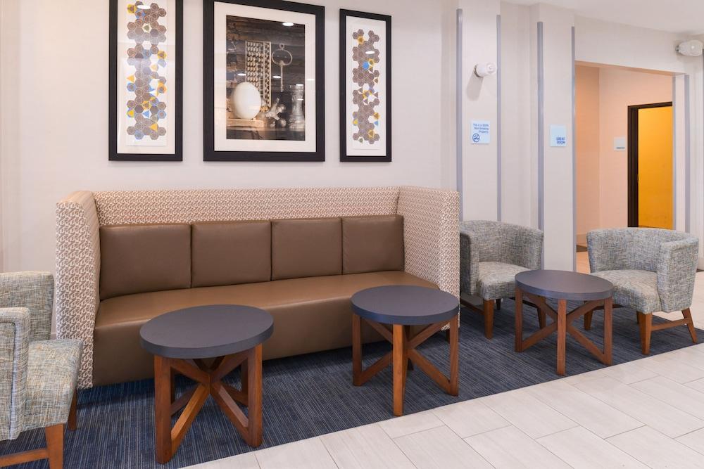 Holiday Inn Express & Suites Abilene by IHG Exterior