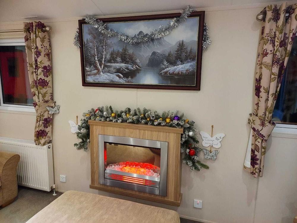 Superb Detached Lodge Located on Skipsea Sands Interior