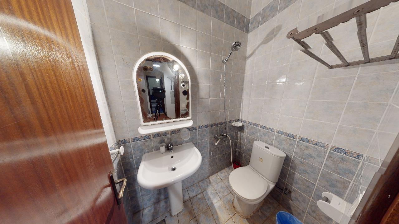 Elegant Chalet with Comfortable and Simple Furniture | 1890 Bathroom