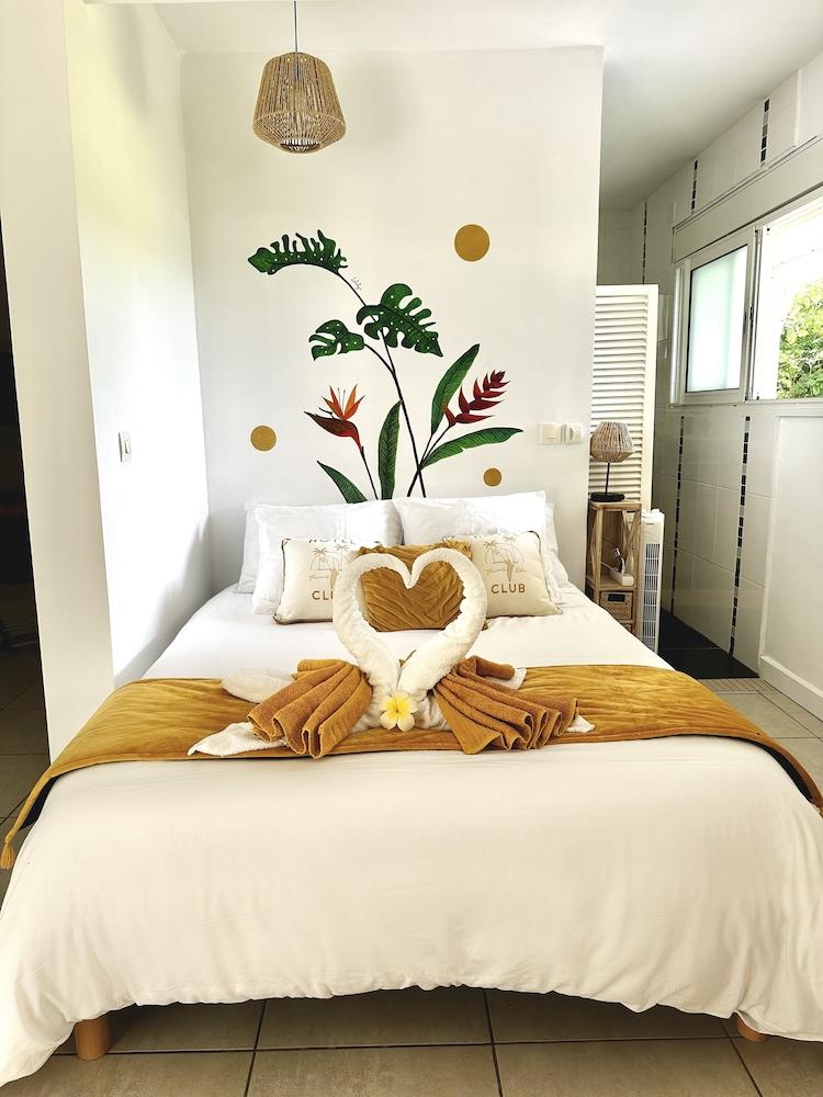 Cahya Lodge Room