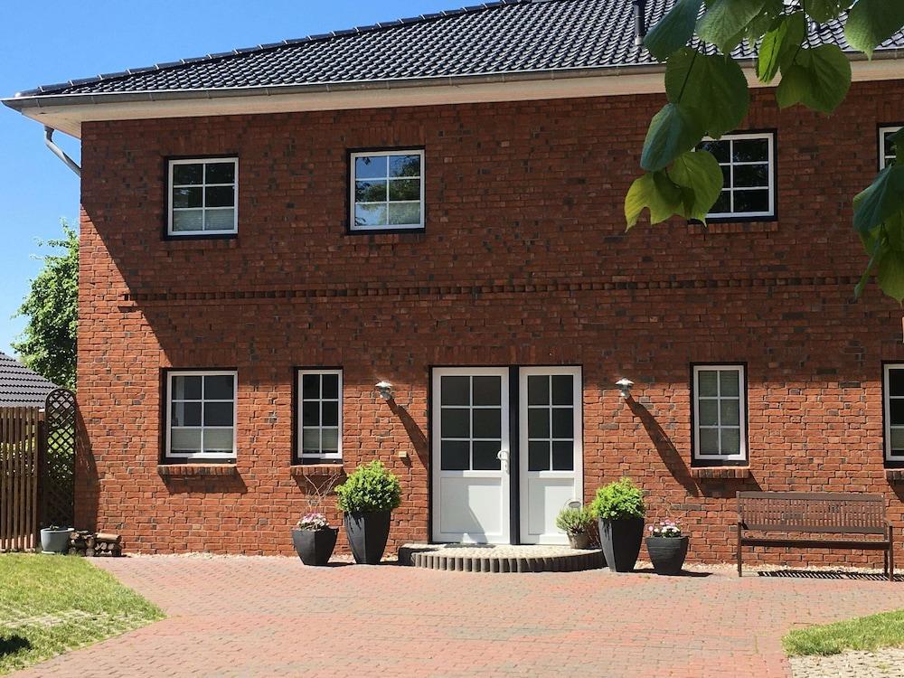Fewo Ostsee Oldenburg/holstein Garten und Carport