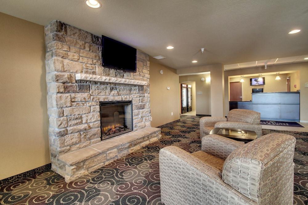 Cobblestone Inn & Suites - Avoca Lobby